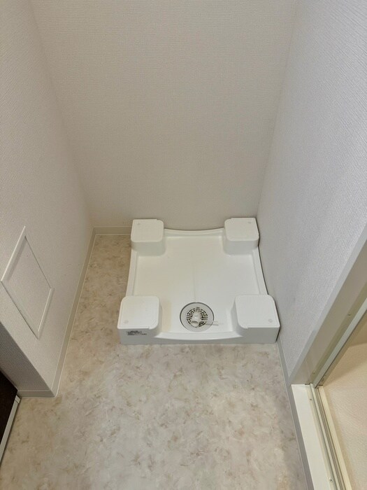 物件内観写真17　(洗濯機置場)