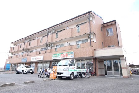 メロン宇佐美外観写真