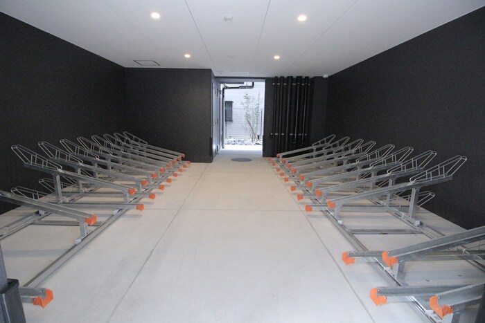 物件外観写真5　(駐輪場)