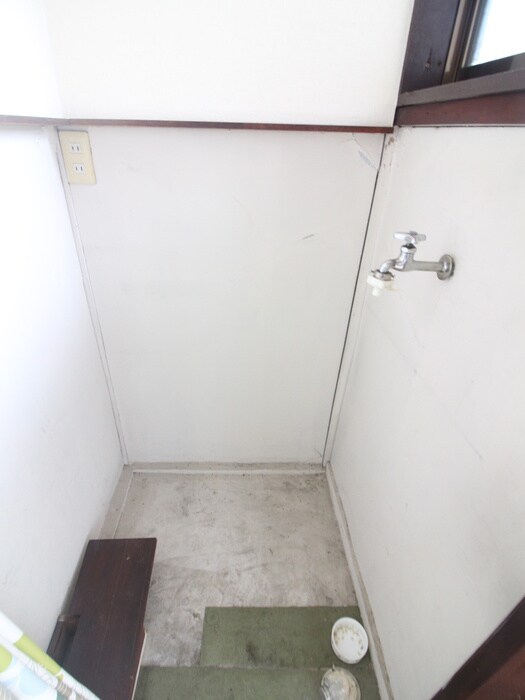 物件内観写真20　(洗濯機置場)