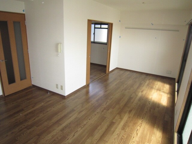 物件内観写真8　(居室)