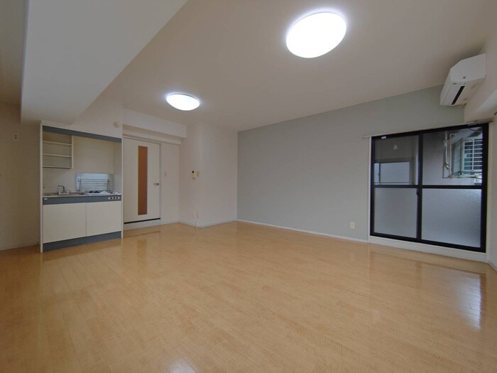 物件内観写真9　(居室)