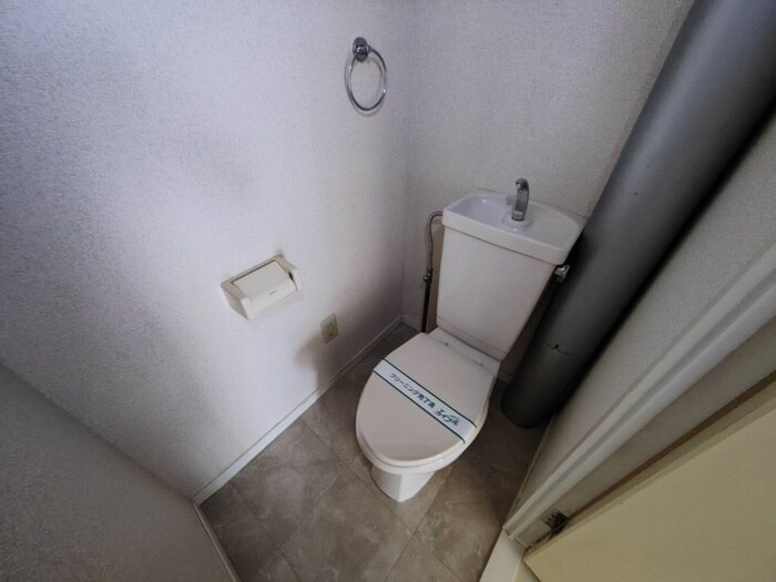 物件内観写真14　(トイレ)