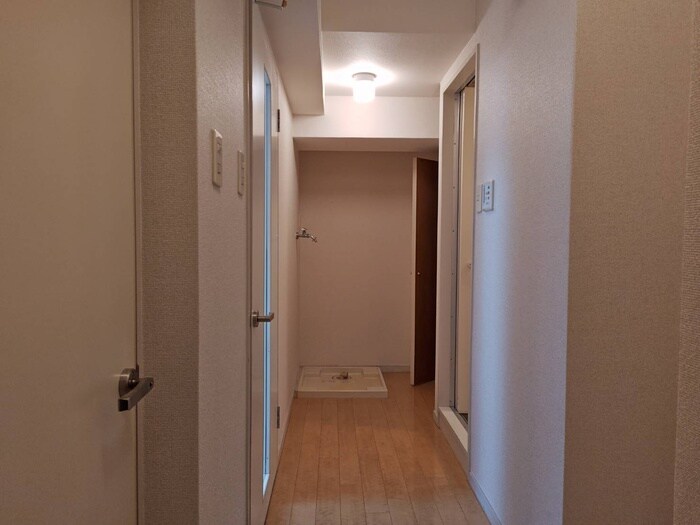 物件内観写真17　(廊下)