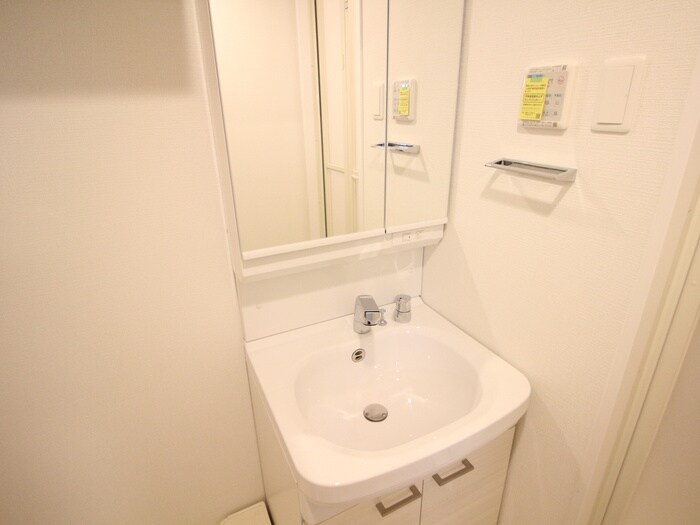 物件内観写真13　(収納)