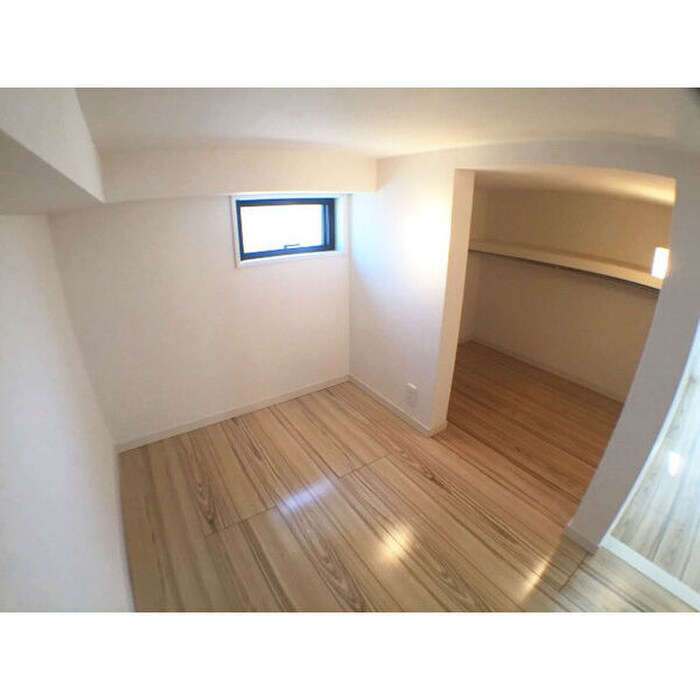 物件内観写真4　(収納)