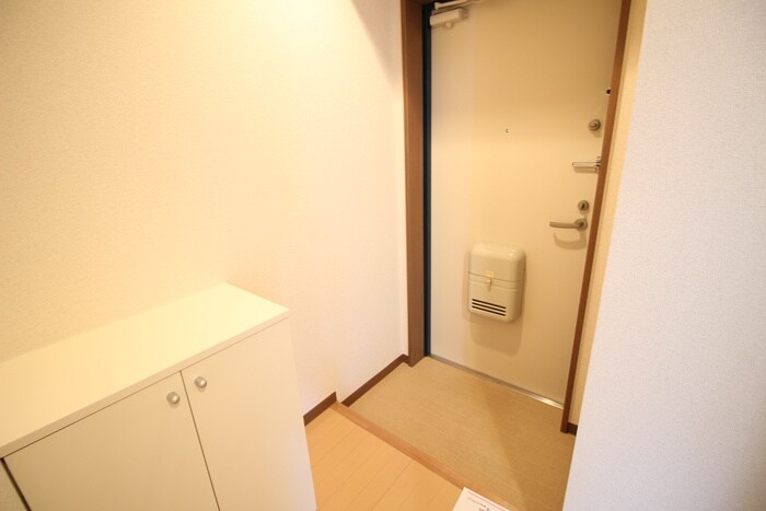 物件内観写真17　(玄関)