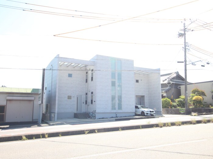 物件外観写真1　(外観写真)