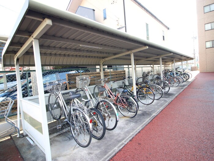 物件外観写真3　(駐輪場)