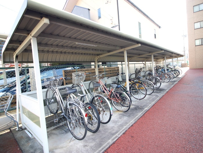 物件外観写真3　(駐輪場)