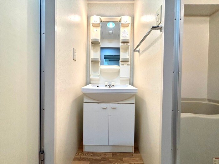 物件内観写真12　(洗面)