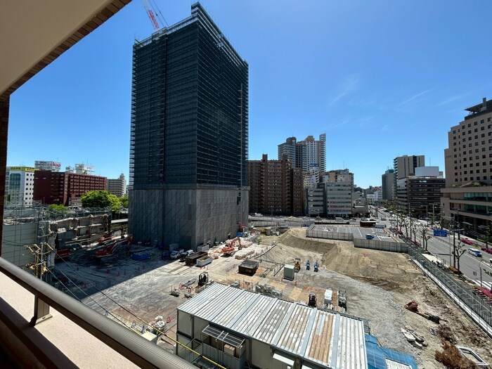 物件内観写真16　(室内からの展望)