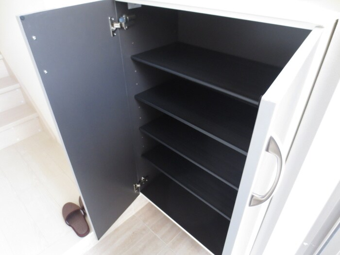 物件内観写真5　(靴箱)