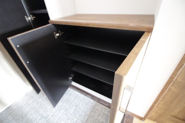 物件内観写真13　(靴箱)