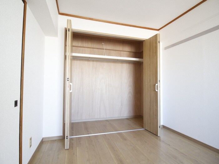 物件内観写真12　(収納)