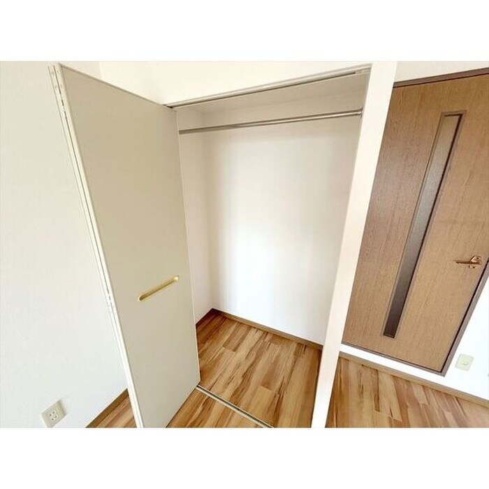 物件内観写真13　(収納)