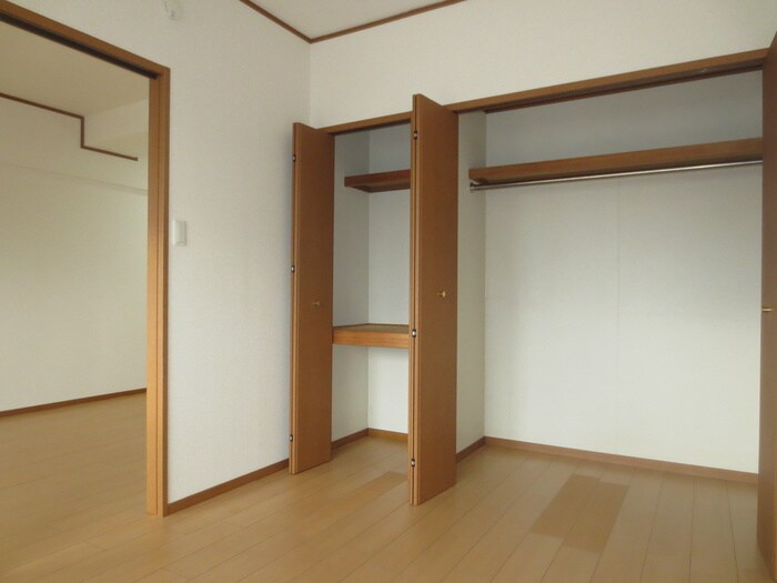物件内観写真18　(収納)