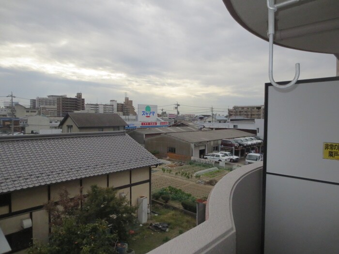 物件内観写真22　(室内からの展望)