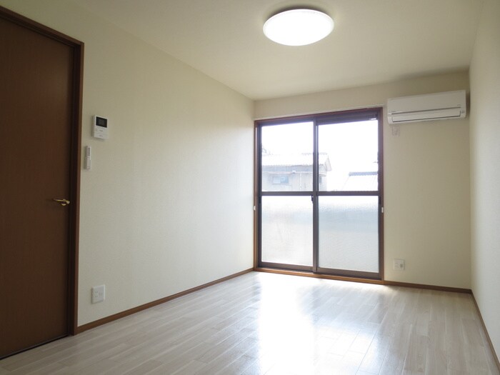 物件内観写真15　(居室)