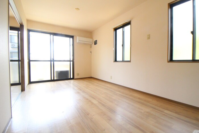 物件内観写真7　(居室)