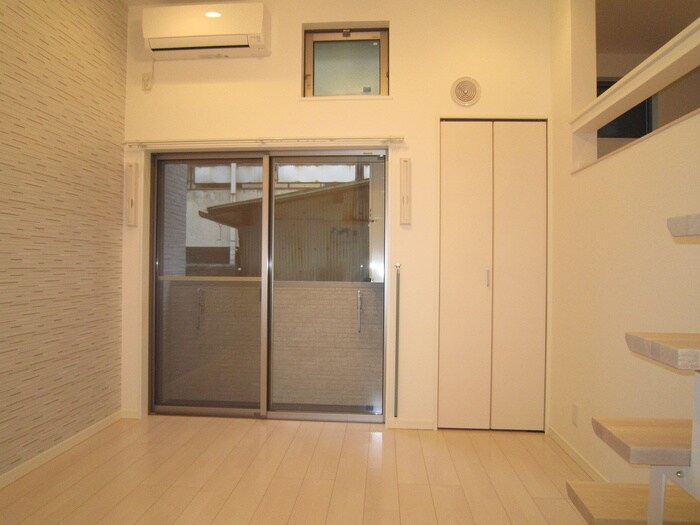 物件内観写真9　(居室)