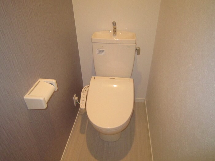 物件内観写真14　(トイレ)