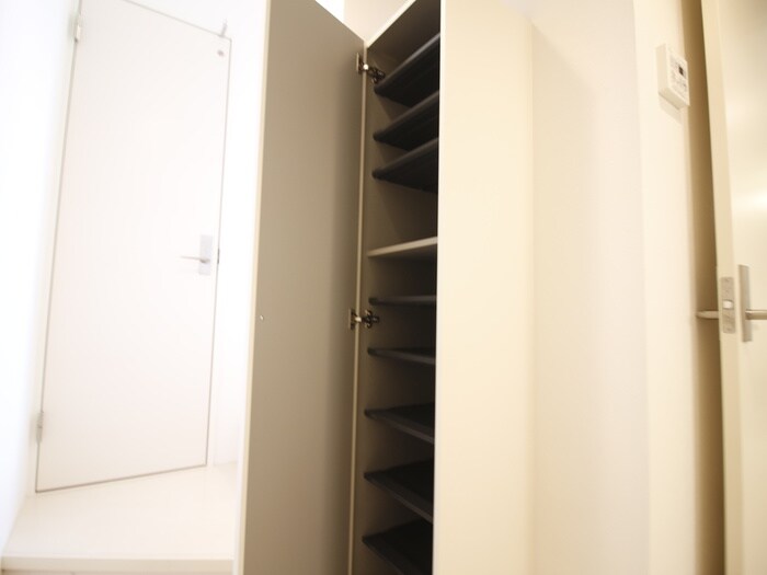 物件内観写真17　(靴箱)
