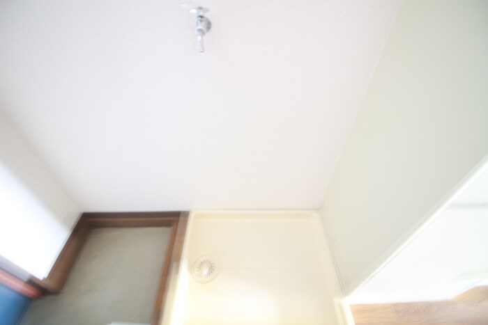 物件内観写真15　(洗濯機置場)