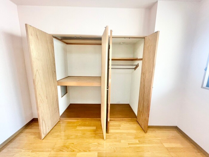 物件内観写真12　(収納)