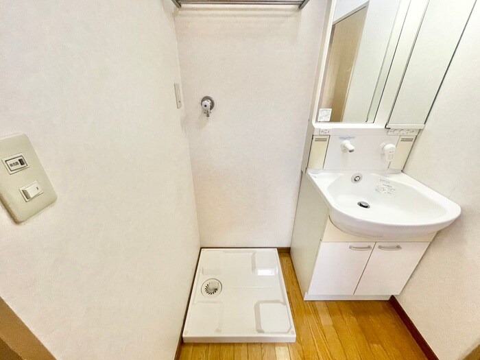 物件内観写真20　(洗濯機置場)