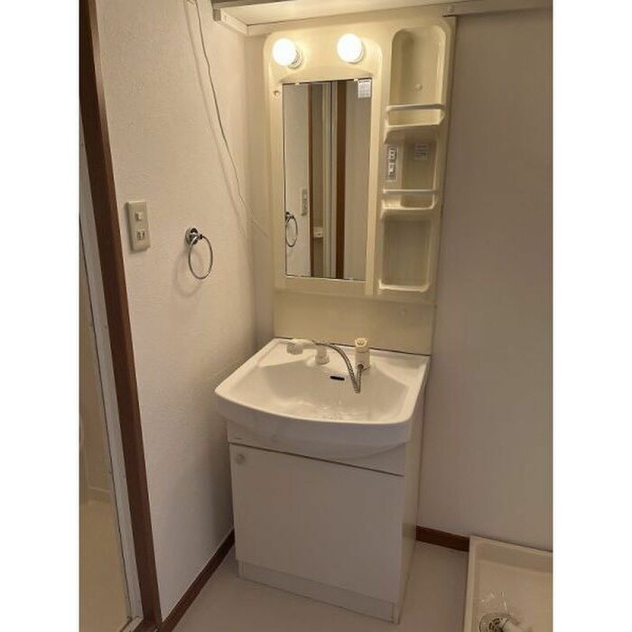 物件内観写真10　(洗面)