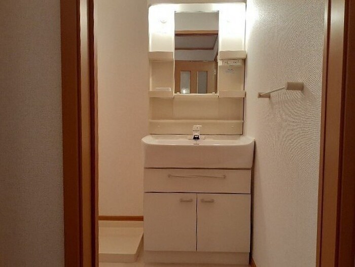 物件内観写真8　(洗面)