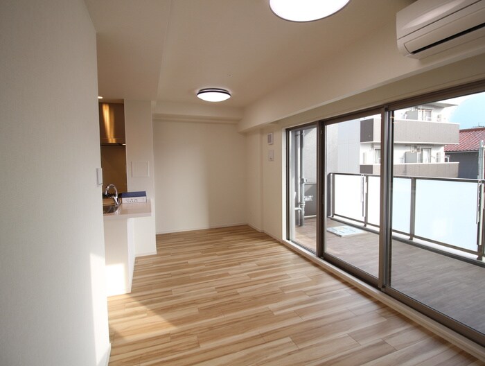 物件内観写真8　(居室)