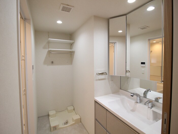 物件内観写真12　(洗面)