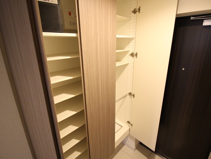 物件内観写真16　(靴箱)