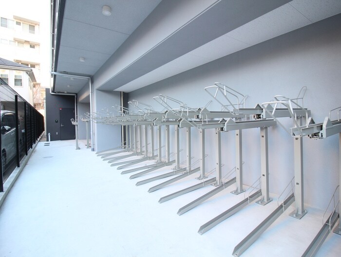 物件外観写真5　(駐輪場)