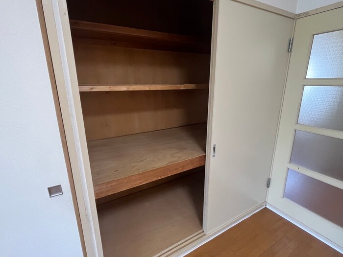 物件内観写真10　(収納)