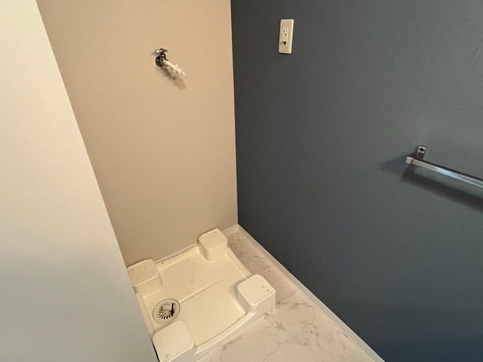 物件内観写真12　(洗濯機置場)