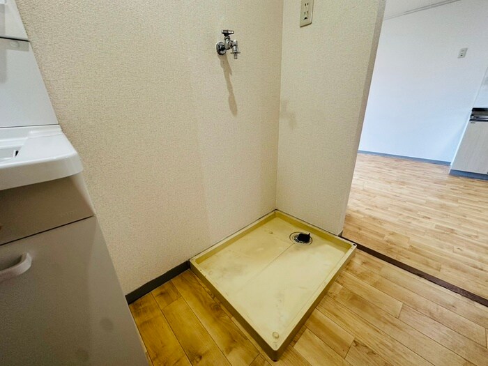 物件内観写真13　(洗濯機置場)