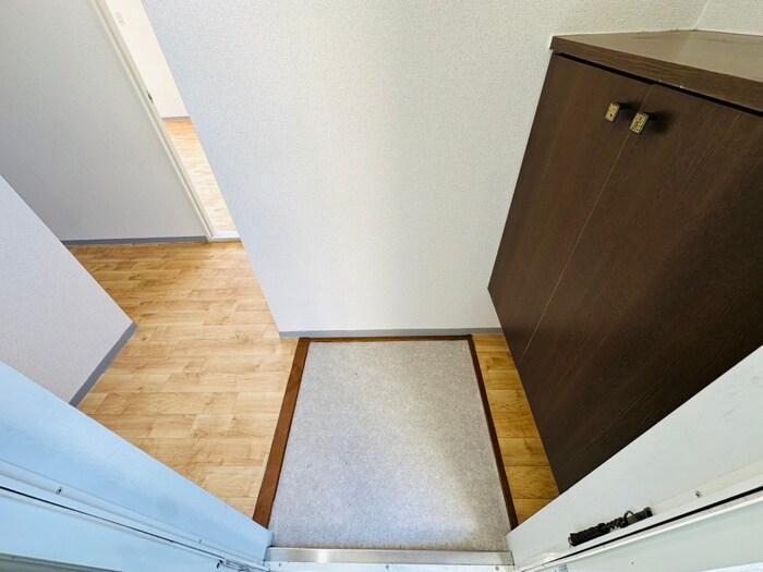 物件内観写真15　(玄関)