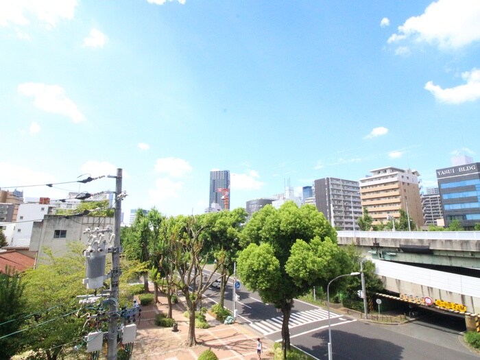 物件内観写真20　(室内からの展望)