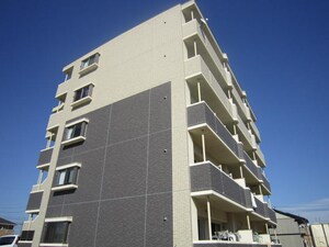アビタシオン春日外観写真