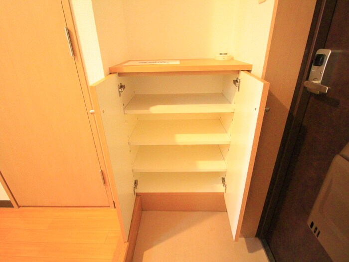 物件内観写真14　(靴箱)
