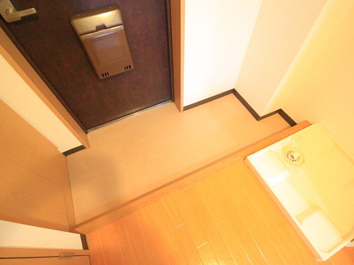 物件内観写真15　(玄関)