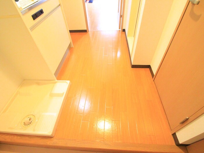 物件内観写真16　(廊下)