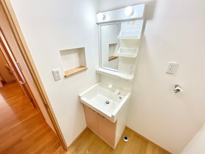 物件内観写真13　(洗面)