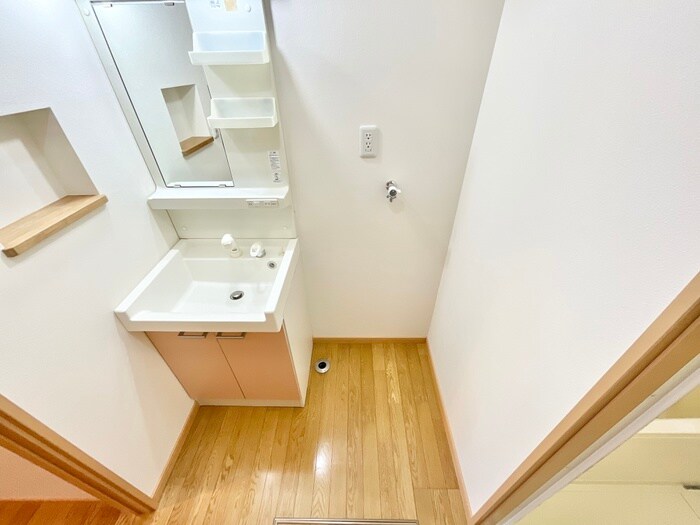 物件内観写真14　(洗濯機置場)