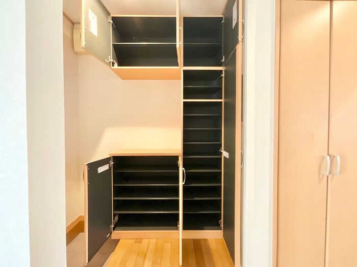 物件内観写真16　(靴箱)