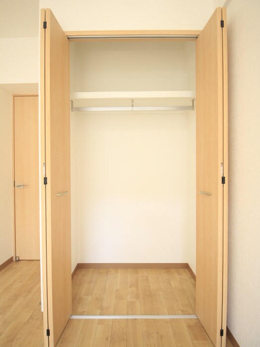 物件内観写真12　(収納)