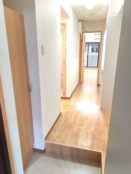 物件内観写真14　(玄関)